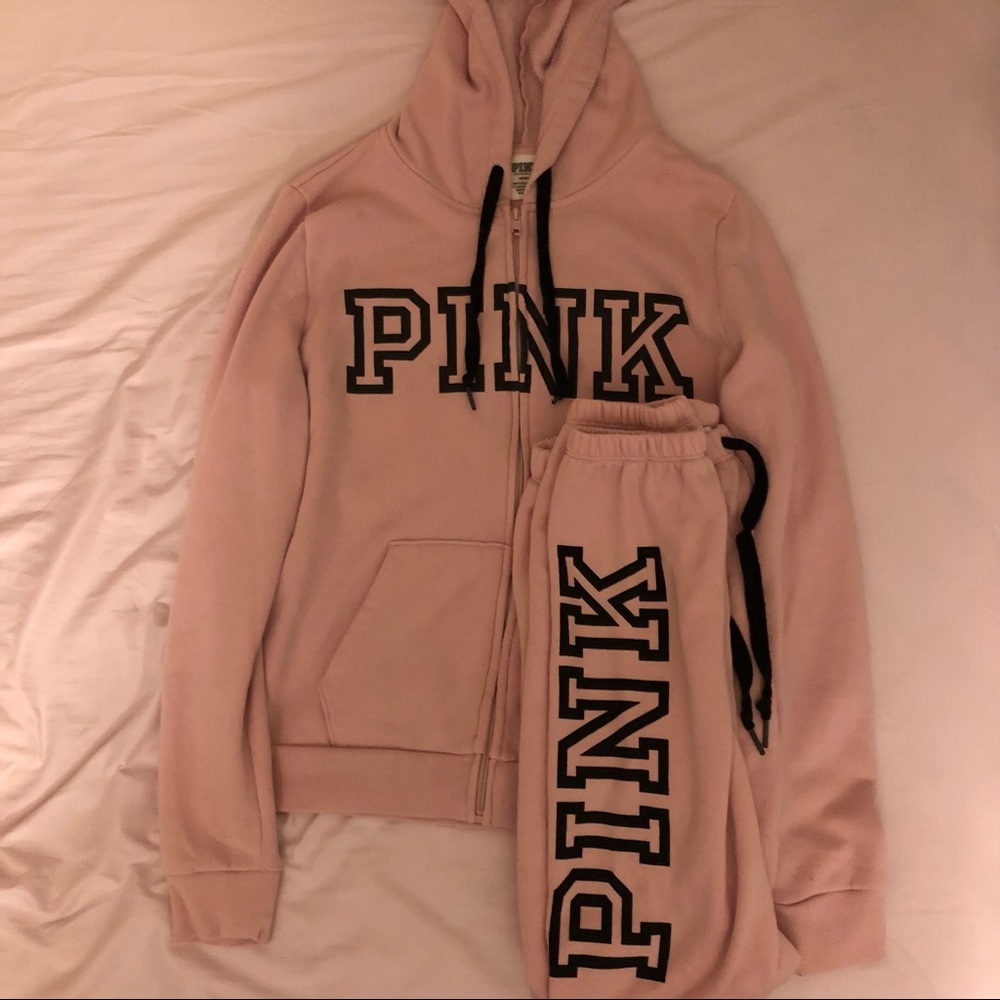 victoria’s secret pink sweatsuit